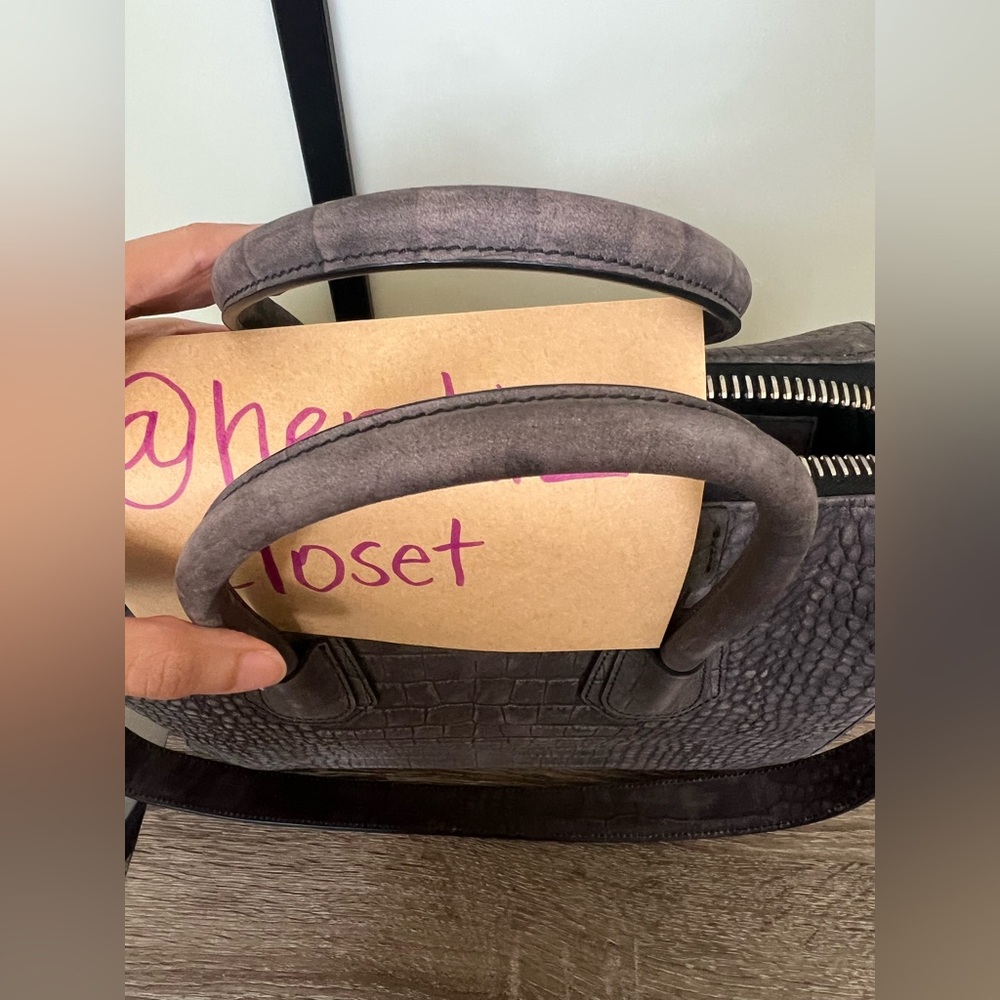 Givenchy RARE Nubuck Crocodile Embossed Medium Antigona Washed Gray Black - Picture 15 of 16